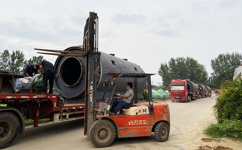 多套廢輪胎煉油設(shè)備裝車發(fā)貨 多套廢輪胎煉油設(shè)備裝車發(fā)貨